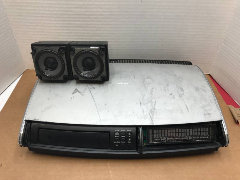 lot 3032 image: BOSE MEDIA CENTER AV38 W SPEAKER PARTS ONLY