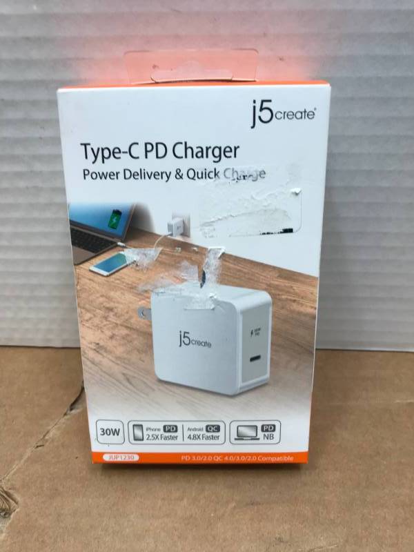 lot 3067 image: J5 CREATE  TYPE-C PD WALL CHAGER FOR IPHONE