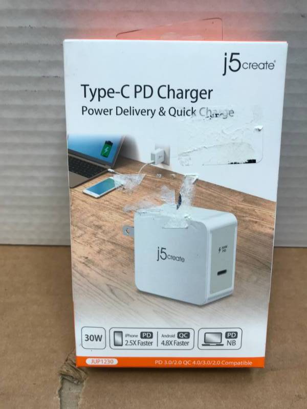 lot 3069 image: J5 CREATE  TYPE-C PD WALL CHAGER FOR IPHONE