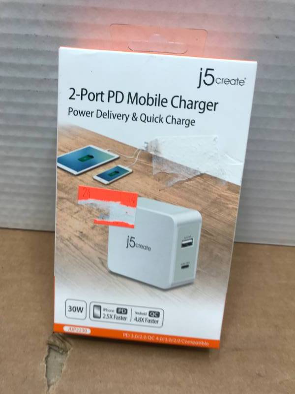 lot 3072 image: J5 CREATE  2-PORT PD MOBILE CHARGER