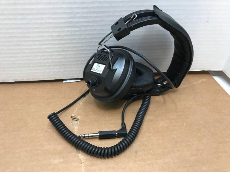 lot 3113 image: EGGHEAD DJ HEADPHONES