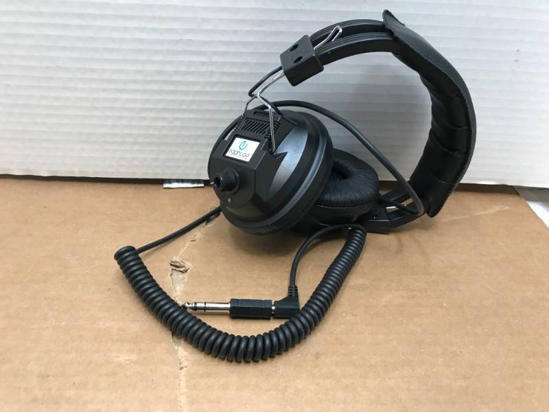 lot 3115 image: EGGHEAD DJ HEADPHONES