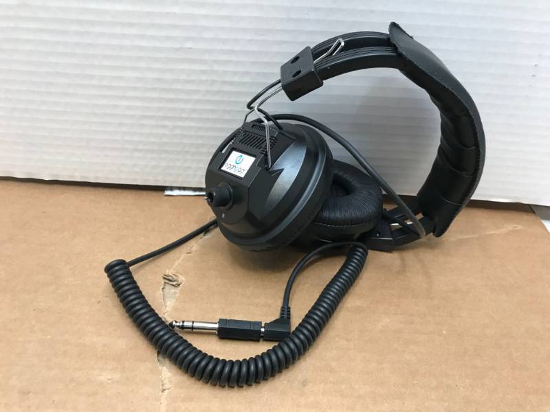 lot 3116 image: EGGHEAD DJ HEADPHONES