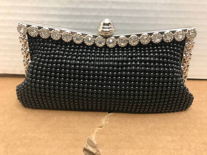 lot 3173 image: BLACK WOMEN DOUBLE FRAME CLUTCH
