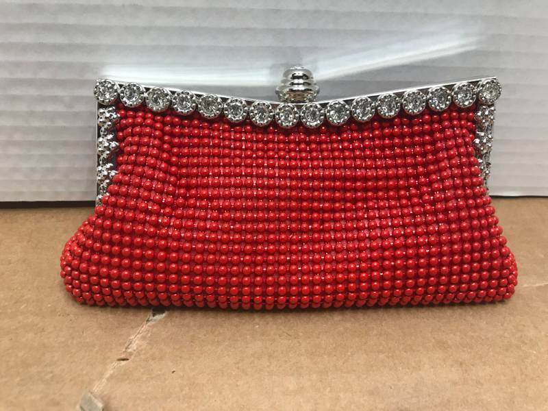 lot 3177 image: RED WOMEN DOUBLE FRAME CLUTCH