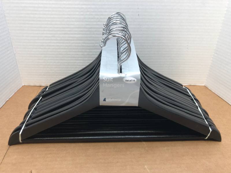lot 3122 image: LOT 16 SUIT HANGERS