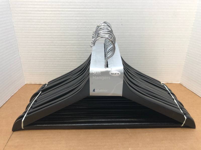 lot 3123 image: LOT 16 SUIT HANGERS