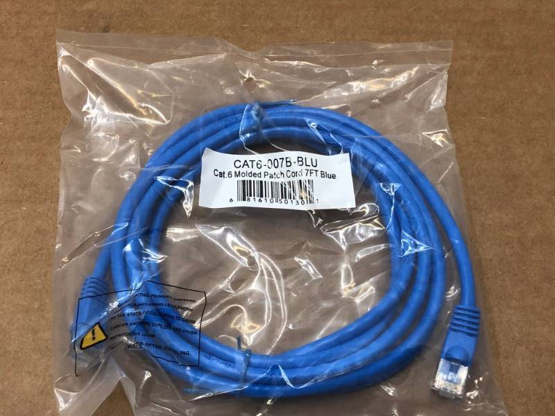 lot 3131 image: LOT OF 10 7FT BLUE CAT 6 NETWORK CABLES