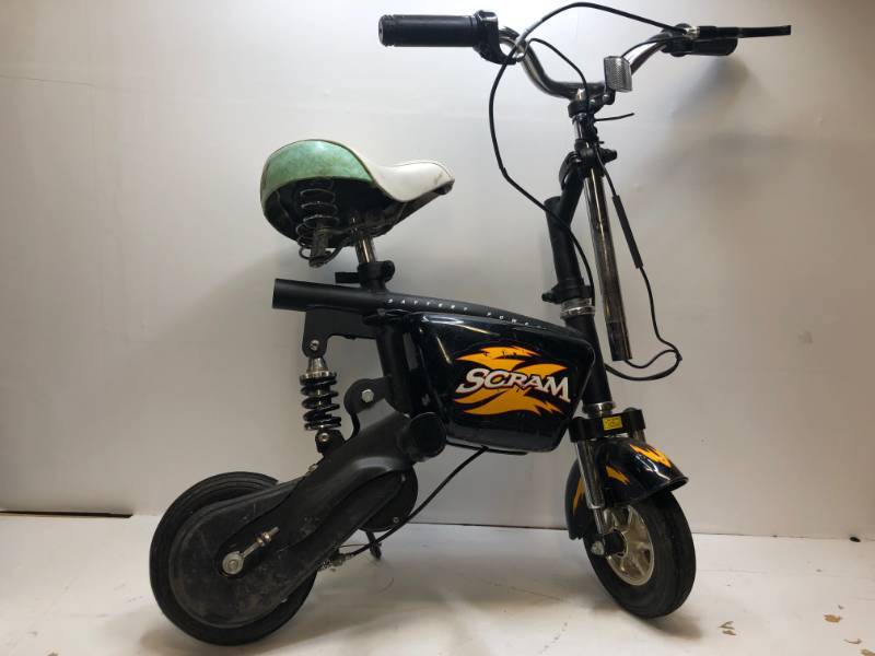 lot 3192 image: SCRAM SCOOTER BATTERY POWERED