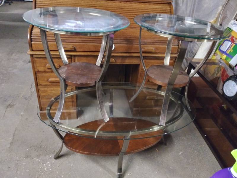 Nice New Modern Style Coffee Table With Matching End Tables Nice