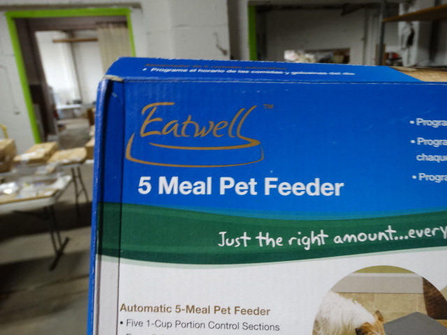 5 Meal Pet Feeder Wichita Auction Ict Warehouse Amazing Online