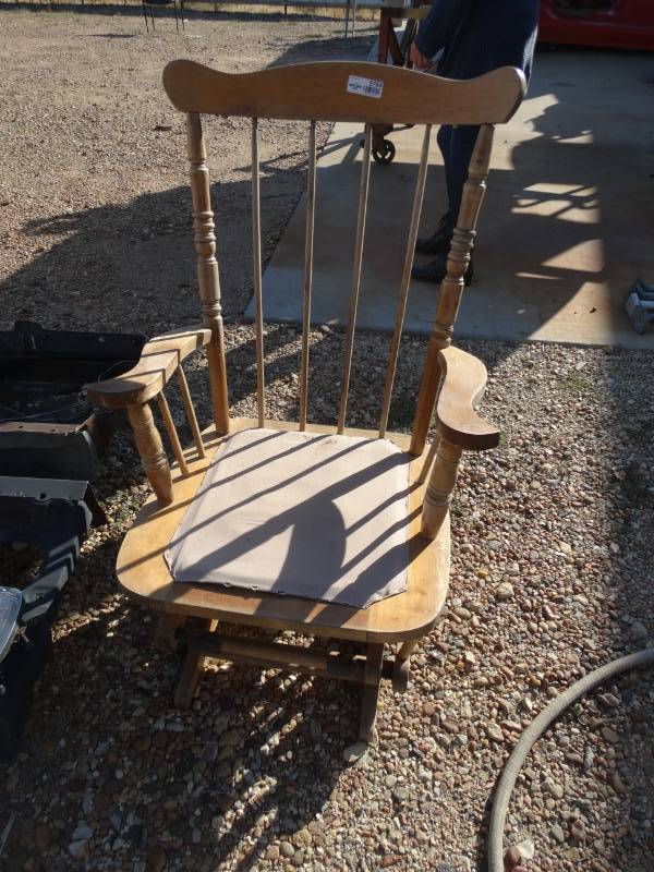 lot 5784 image: Wood gliderrocker
