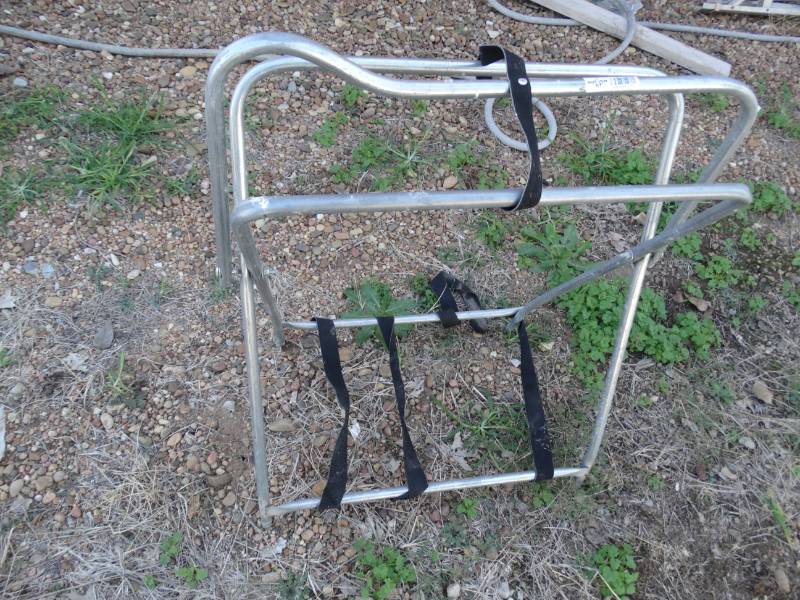 lot 5787 image: Folding saddle rack