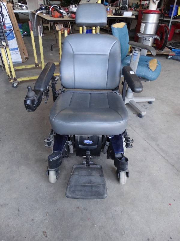 lot 5801 image: Pronto power chair- Works great