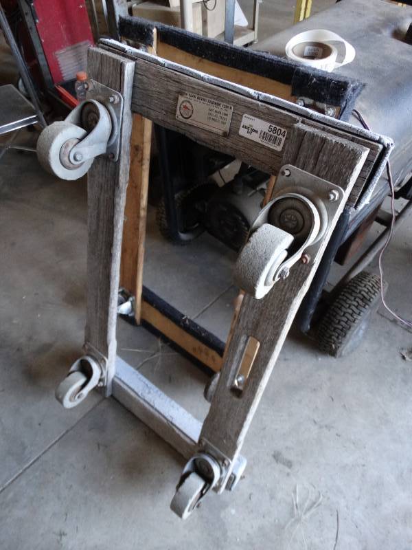 lot 5804 image: 2 roller carts 4 wheel
