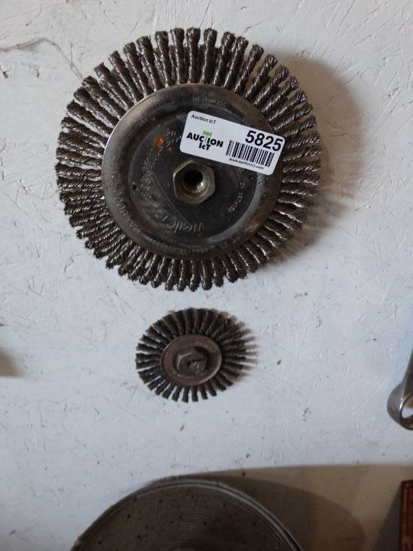 lot 5825 image: 2 wire wheels