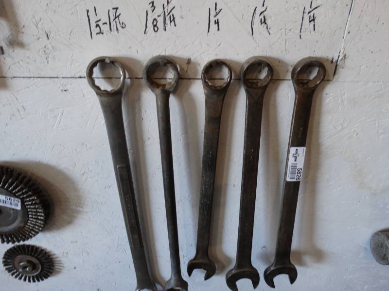 lot 5826 image: Set of wrenches