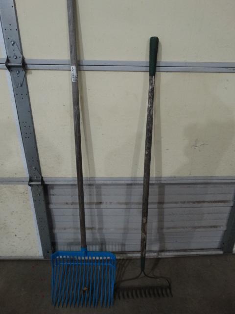 lot 2538 image: 2 long handle rakes