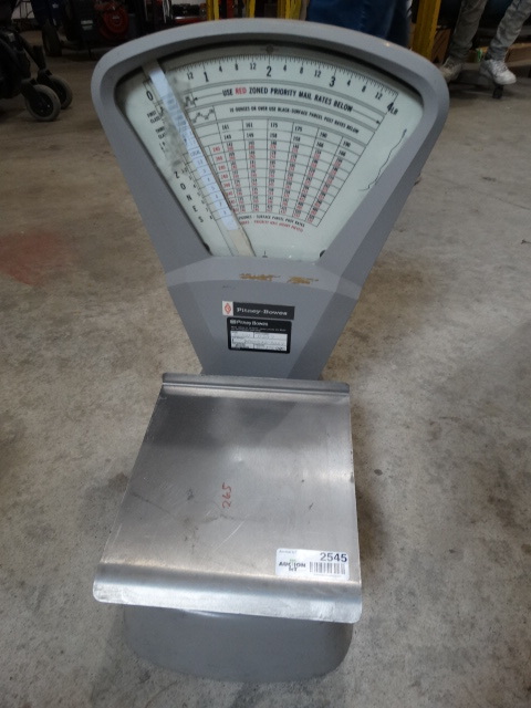 lot 2545 image: Pitney Bowes Model-S104 postal scale