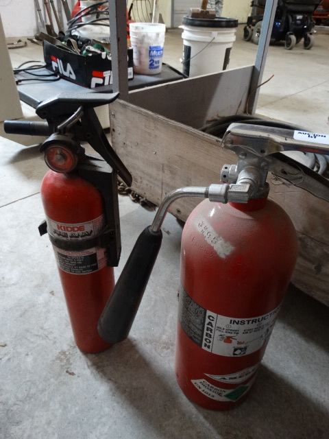 lot 2552 image: 2 fire extinguishers