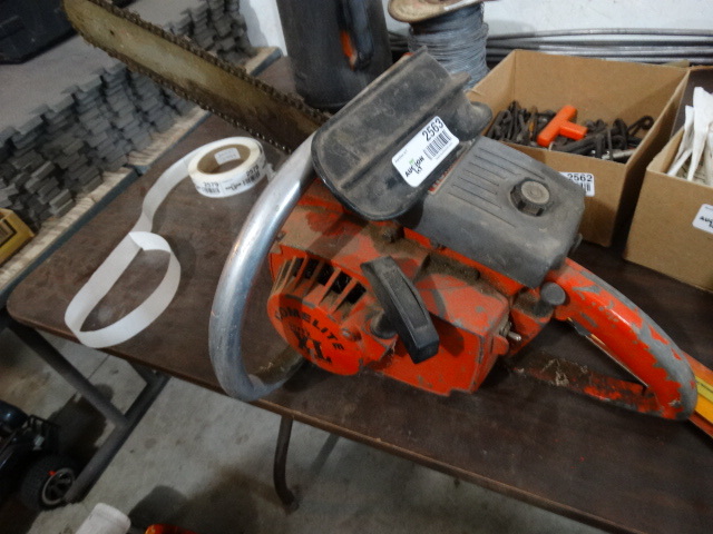 lot 2563 image: Homelite XL gas chainsaw