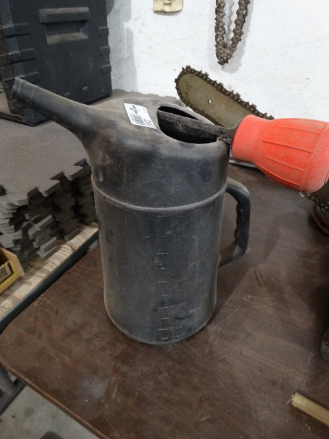 lot 2567 image: 2 battery fillers