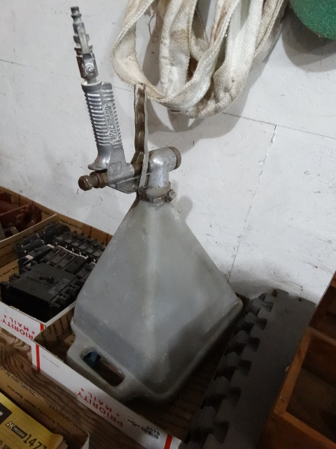 lot 2578 image: Texture spray gun