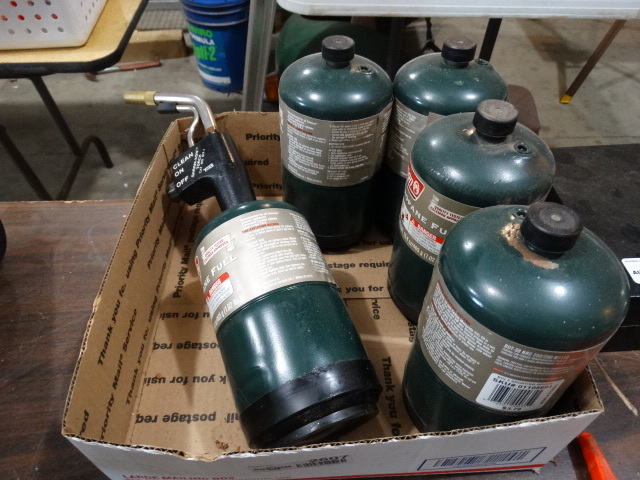 lot 2607 image: Propane torch & 5 propane bottles