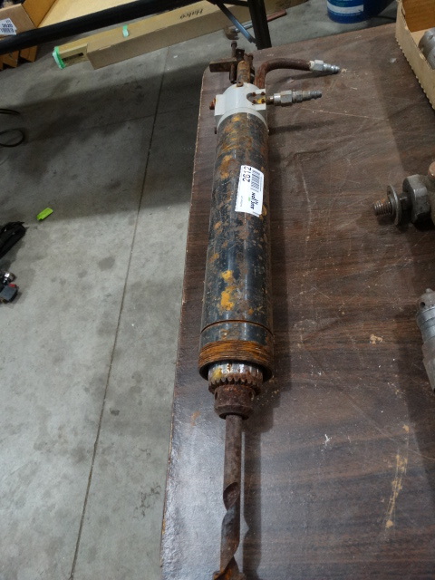 lot 2612 image: Large air drill