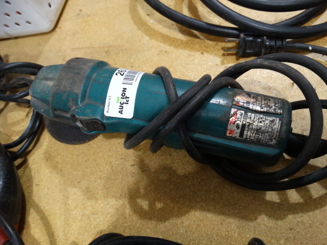 lot 2615 image: Angle grinder