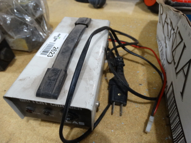 lot 2623 image: Battery charger
