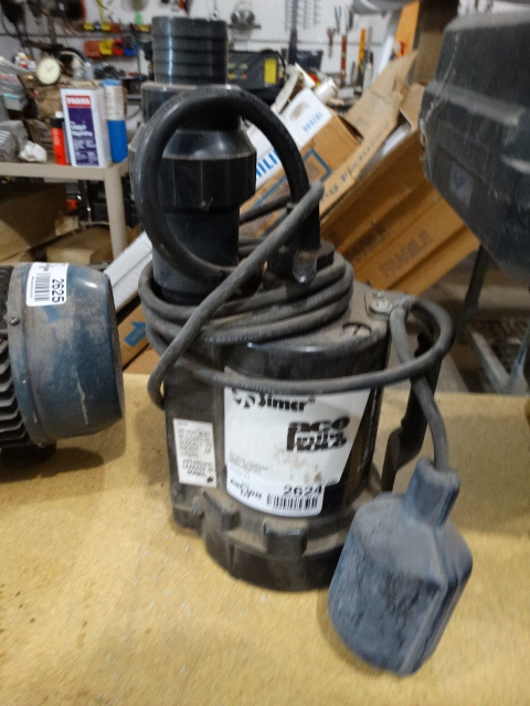 lot 2624 image: Simer sump pump water pump