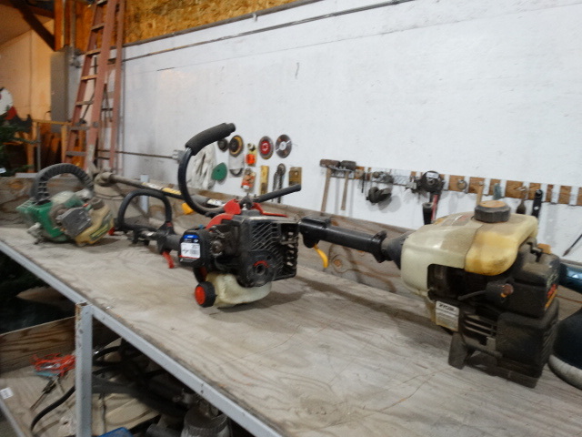 lot 2627 image: Ryobi gas weed eater weed eater gas motor gas weed eater
