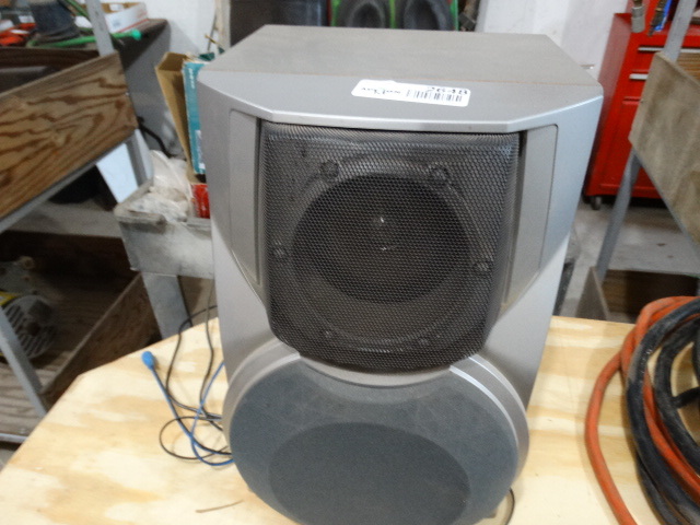 lot 2648 image: Speaker