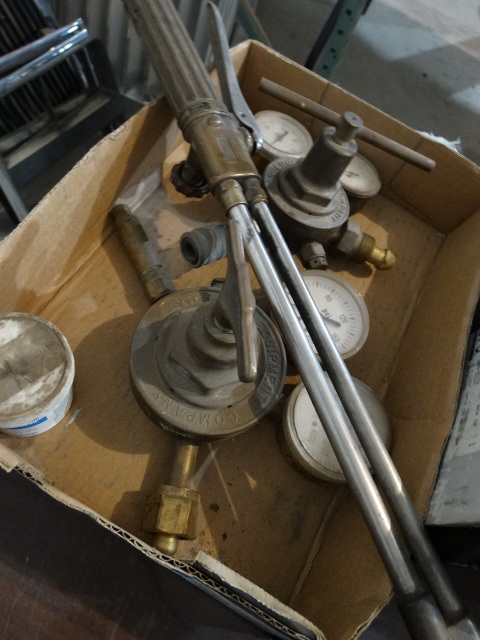 lot 2686 image: Victor torch head & gauges