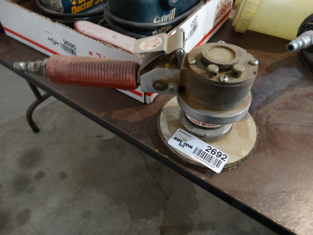 lot 2692 image: Air polisher