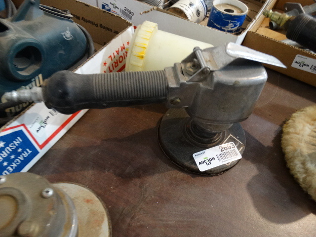 lot 2693 image: Air polisher