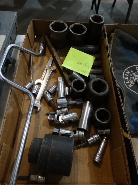 lot 2711 image: Large lot of Snap On tools- sockets wrenches misc.