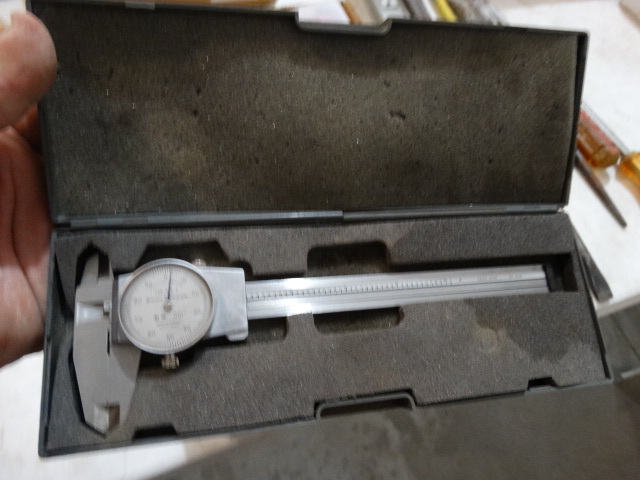 lot 2719 image: caliper in case