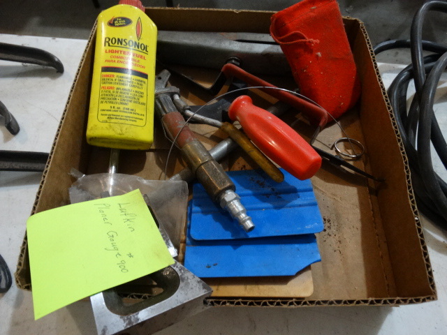 lot 2723 image: Various tools hardware & misc.