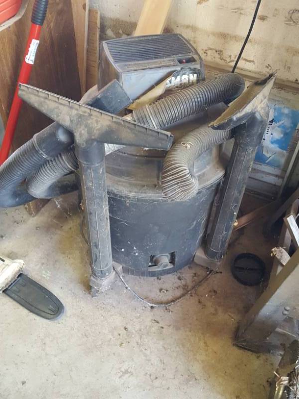 lot 3572 image: Craftsman Wetdry Vac