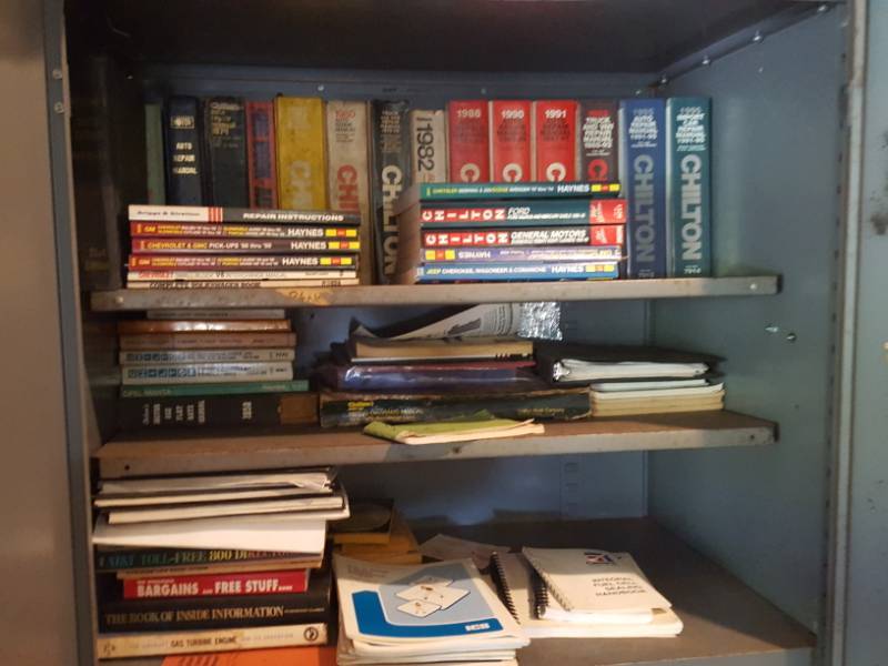lot 3595 image: All Chilton Manuals and Books