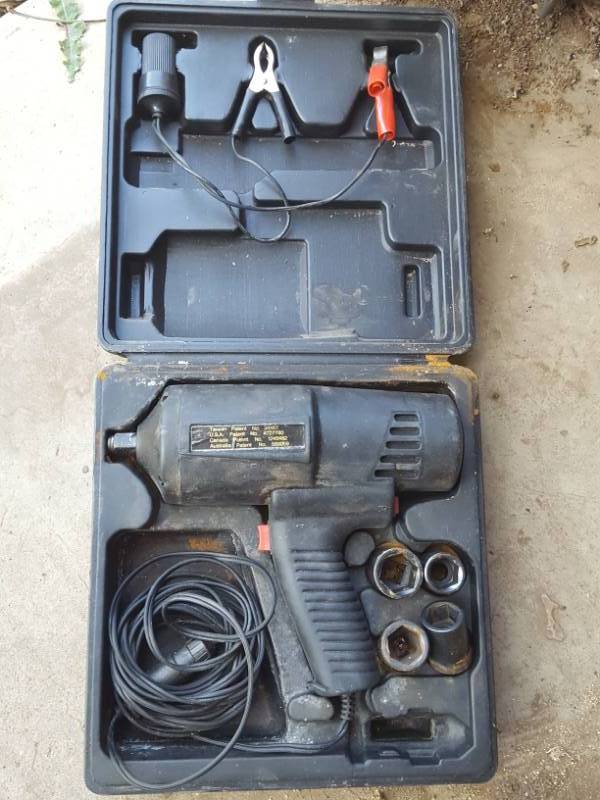 lot 3685 image: 12V Impact Wrench