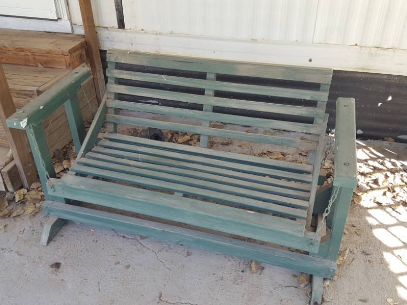 lot 3755 image: Gliding Bench