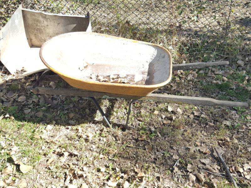 lot 3761 image: Wheelbarrow - Steel Wheel