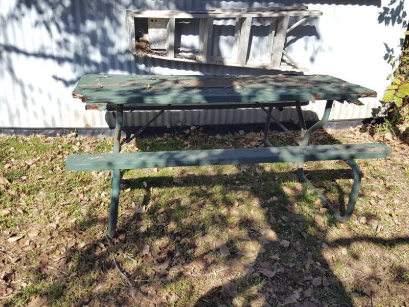 lot 3763 image: Picnic Table - Corners are rotted