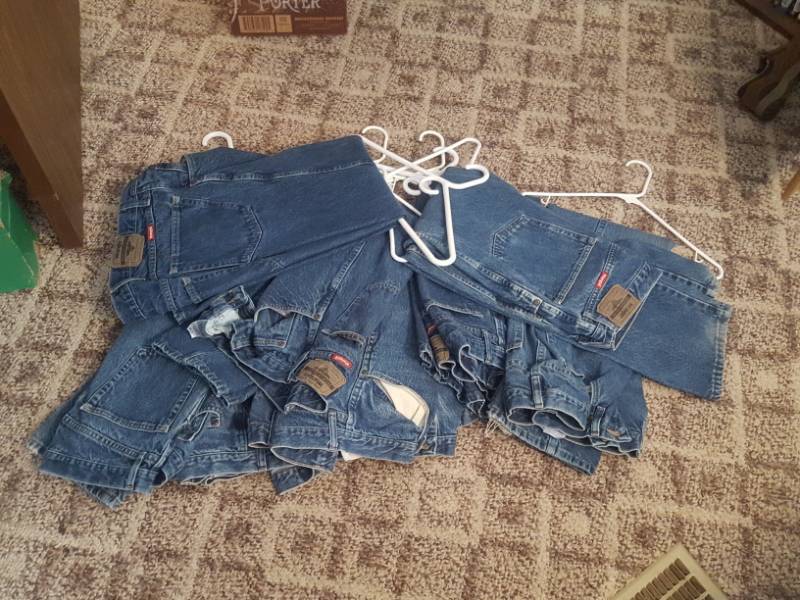 lot 3797 image: Wrangler Jeans - Size 33x30