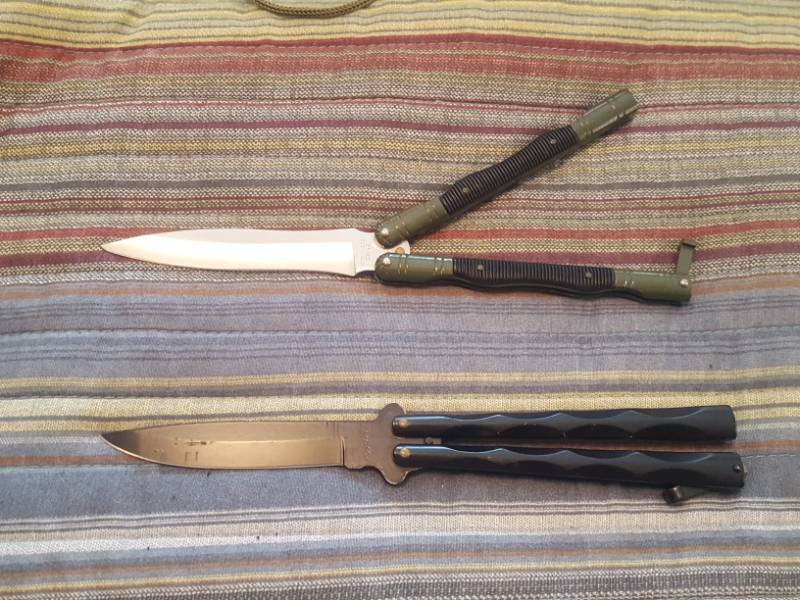 lot 3798 image: 2 Butterfly Knives