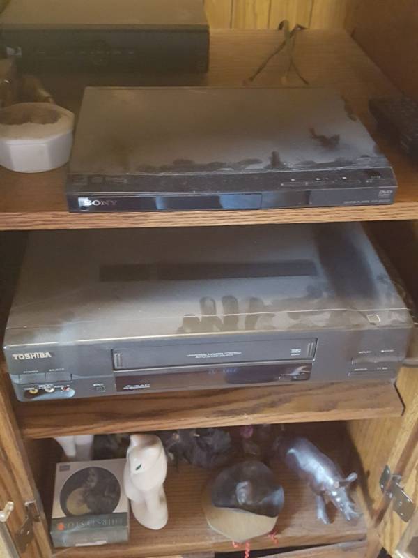 lot 3830 image: Sony DVD player and Toshiba VHS player