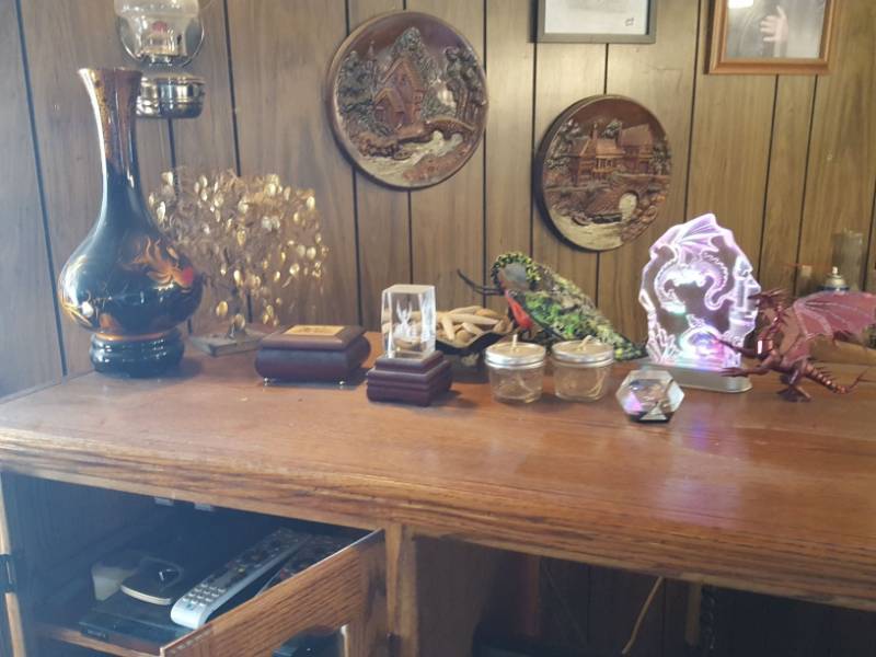 lot 3842 image: All Decor on Top of Cabinet - Dragons and Vase